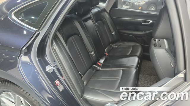 Hyundai Sonata (DN8) 2.0 Premium Family 2020 — фото 16