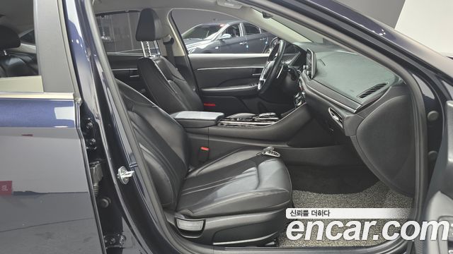 Hyundai Sonata (DN8) 2.0 Premium Family 2020 — фото 32