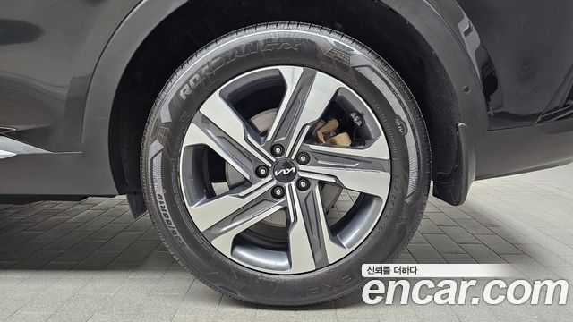 Kia Sorento (IV) HEV 1.6 2WD Signature 2023 — фото 21