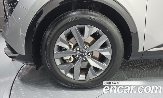 Kia Sportage (V) Diesel 2.0 2WD Nobleless 2023 — фото 5
