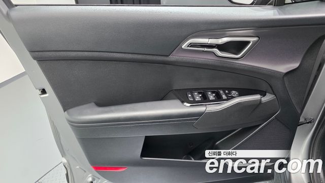 Kia Sportage (V) Diesel 2.0 2WD Nobleless 2023 — фото 24