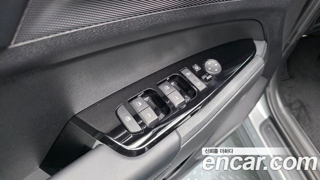 Kia Sportage (V) Diesel 2.0 2WD Nobleless 2023 — фото 29