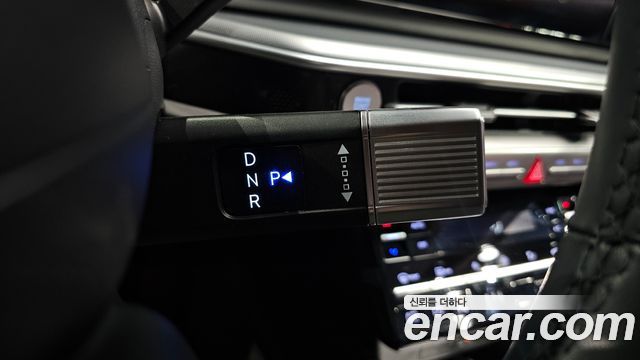 Hyundai Grandeur (GN7) 2,5 Gasoline 2WD Premium 2023 — фото 9