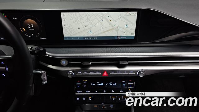 Hyundai Grandeur (GN7) 2,5 Gasoline 2WD Premium 2023 — фото 14