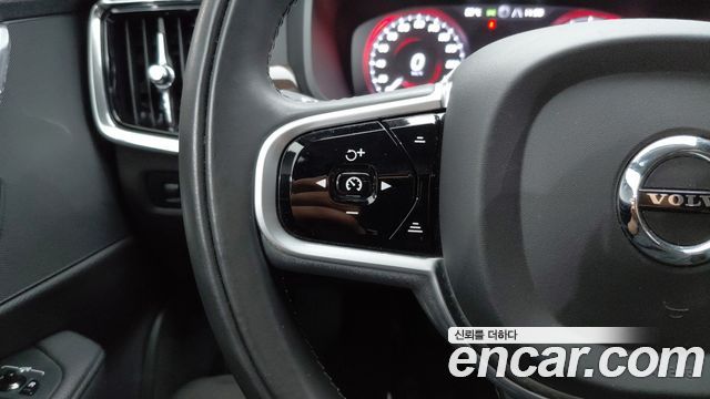 Volvo S90 D5 AWD Momentum 2019 — фото 9