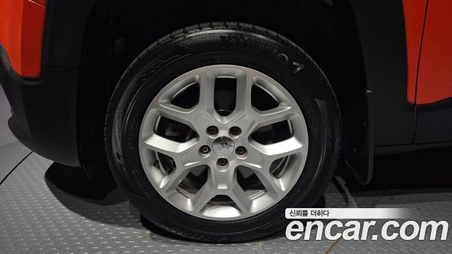 Jeep Renegade 2.0 Diesel Longitude AWD 2015 — фото 5