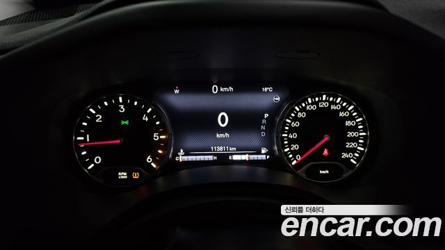 Jeep Renegade 2.0 Diesel Longitude AWD 2015 — фото 8