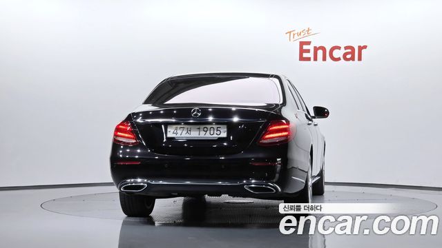 Mercedes-Benz E-Class (W213) E220d Exclusive 2018 — фото 4