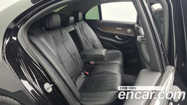 Mercedes-Benz E-Class (W213) E220d Exclusive 2018 — фото 11