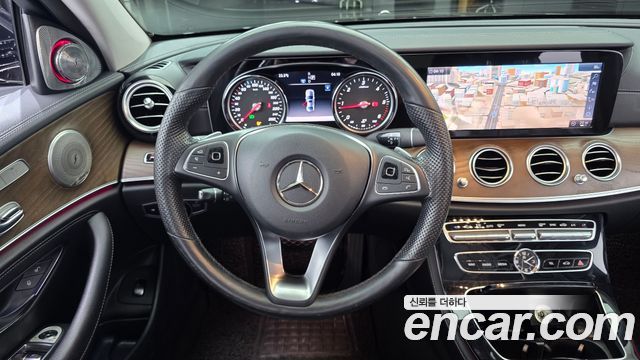 Mercedes-Benz E-Class (W213) E220d Exclusive 2018 — фото 13