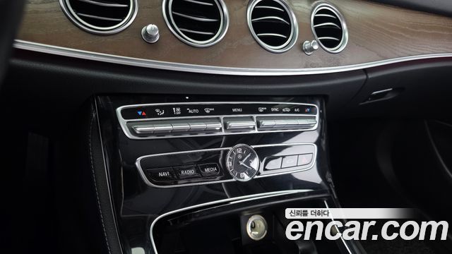 Mercedes-Benz E-Class (W213) E220d Exclusive 2018 — фото 18