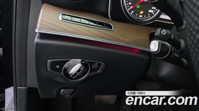Mercedes-Benz E-Class (W213) E220d Exclusive 2018 — фото 27