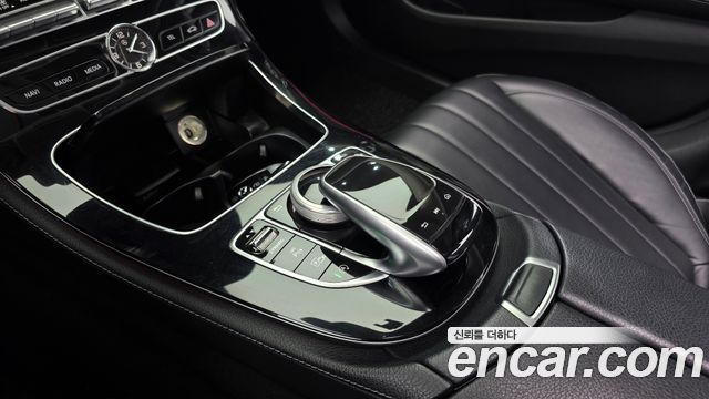 Mercedes-Benz E-Class (W213) E220d Exclusive 2018 — фото 30