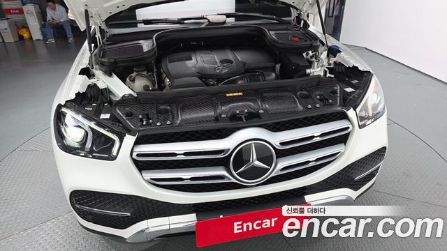 Mercedes-Benz GLE-Class (W167) GLE300d 4MATIC 2022 — фото 6
