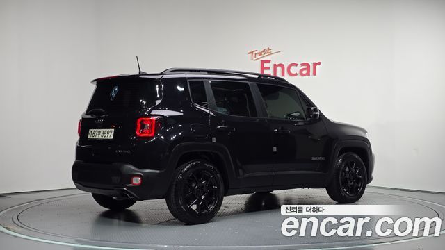 Jeep Renegade 2.4 Limited 2020 — фото 2