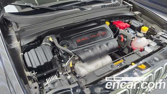 Jeep Renegade 2.4 Limited 2020 — фото 6