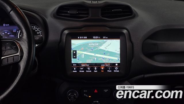Jeep Renegade 2.4 Limited 2020 — фото 16