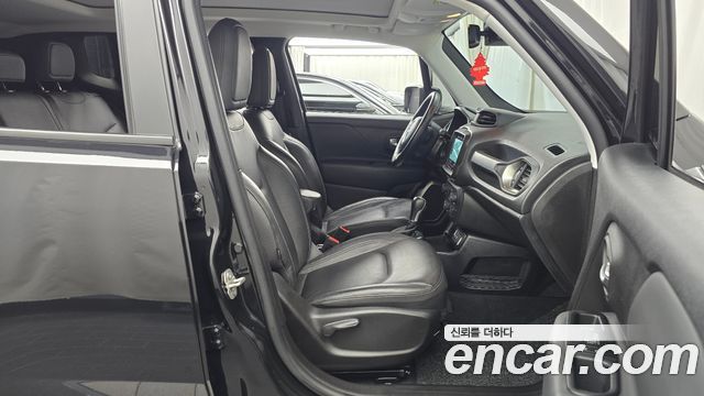 Jeep Renegade 2.4 Limited 2020 — фото 32