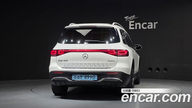 Mercedes-Benz EQB (X243) EQB300 4MATIC 2022 — фото 4