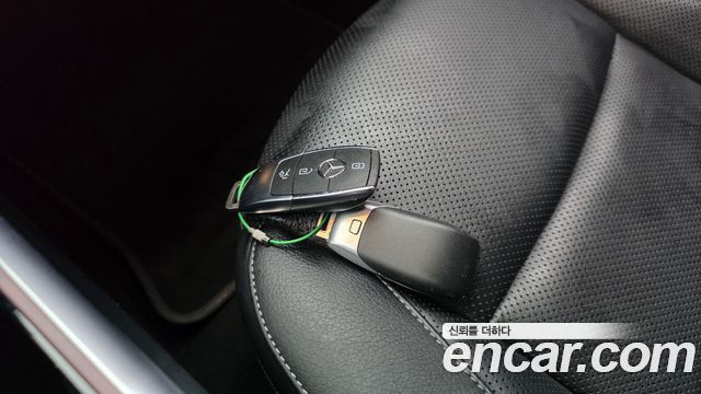 Mercedes-Benz EQB (X243) EQB300 4MATIC 2022 — фото 15