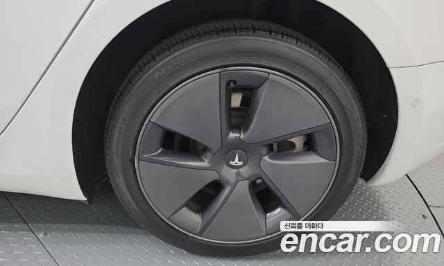 Tesla Model 3 Long Range AWD 2022 — фото 21