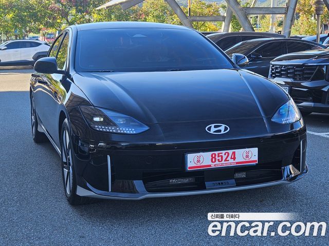 Hyundai Ioniq 6 Long Range Exclusive + 2023 — фото 2