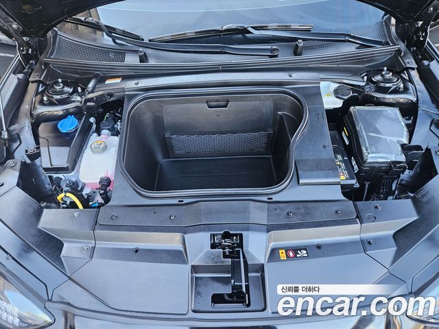 Hyundai Ioniq 6 Long Range Exclusive + 2023 — фото 16