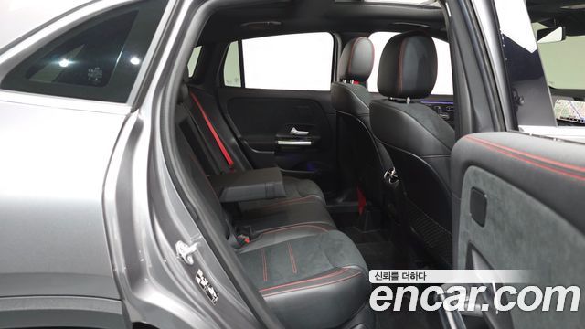 Mercedes-Benz GLA-Class (H247) GLA45 AMG 4MATIC+ 2023 — фото 11