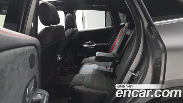 Mercedes-Benz GLA-Class (H247) GLA45 AMG 4MATIC+ 2023 — фото 12