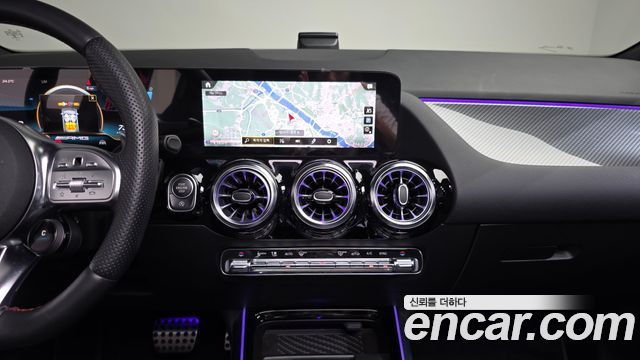 Mercedes-Benz GLA-Class (H247) GLA45 AMG 4MATIC+ 2023 — фото 14