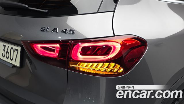 Mercedes-Benz GLA-Class (H247) GLA45 AMG 4MATIC+ 2023 — фото 23