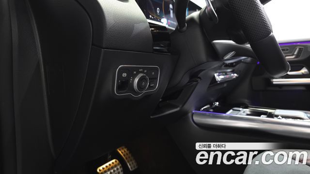 Mercedes-Benz GLA-Class (H247) GLA45 AMG 4MATIC+ 2023 — фото 30