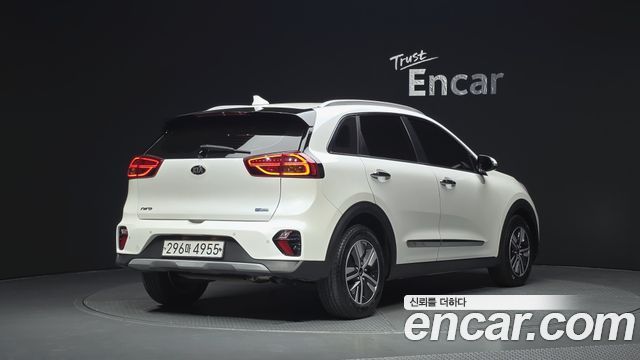 Kia Niro 1.6 HEV Prestige 2020 — фото 2