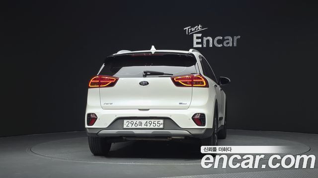 Kia Niro 1.6 HEV Prestige 2020 — фото 4