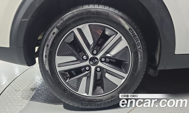 Kia Niro 1.6 HEV Prestige 2020 — фото 5