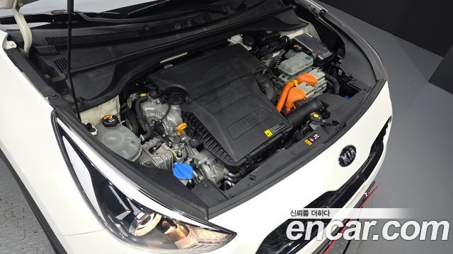 Kia Niro 1.6 HEV Prestige 2020 — фото 6