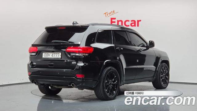 Jeep Grand Cherokee 3.6 Overland WK2 2017 — фото 2