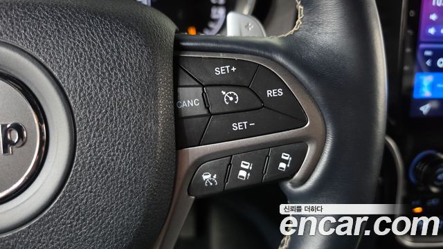Jeep Grand Cherokee 3.6 Overland WK2 2017 — фото 15