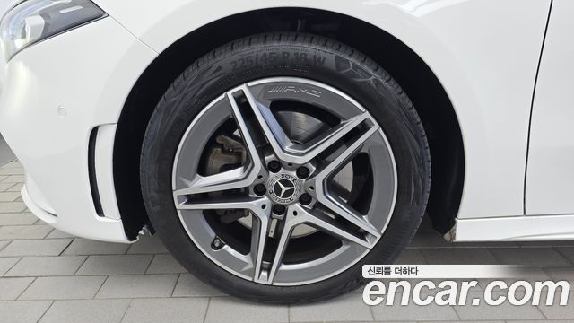 Mercedes-Benz A-Class (W177) A250 4MATIC Sedan 2022 — фото 5