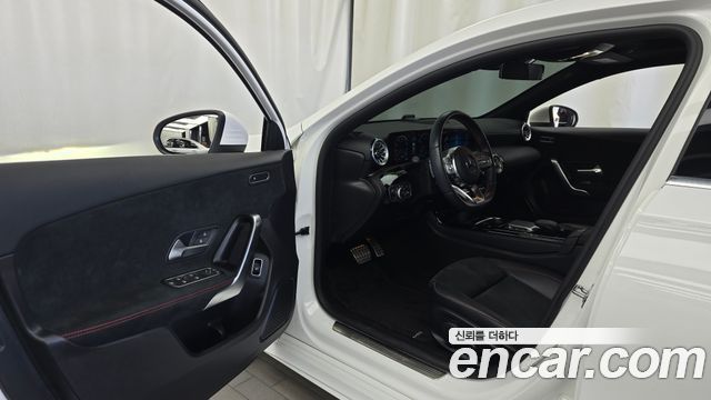 Mercedes-Benz A-Class (W177) A250 4MATIC Sedan 2022 — фото 10