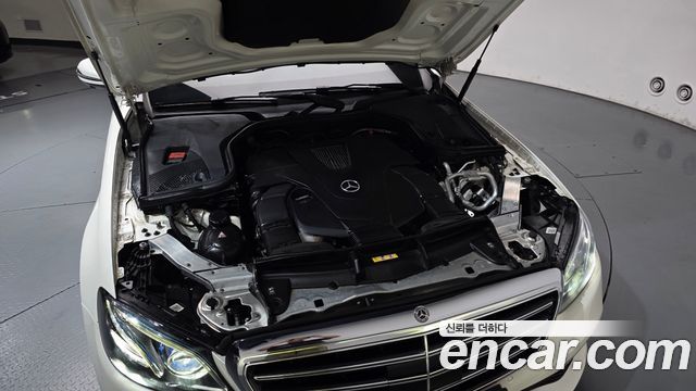 Mercedes-Benz E-Class (W213) E400 4MATIC Exclusive 2017 — фото 6