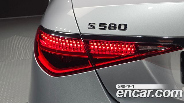 Mercedes-Benz S-Class (W223) S580L 4MATIC 2021 — фото 23