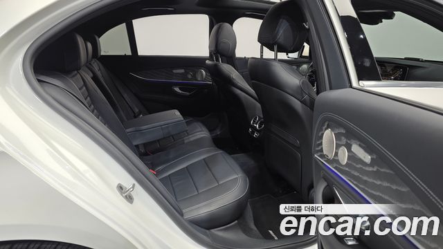 Mercedes-Benz E-Class (W213) E350 4MATIC AMG Line 2022 — фото 12
