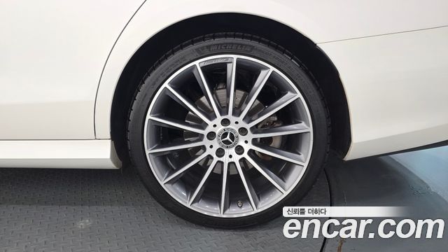 Mercedes-Benz E-Class (W213) E350 4MATIC AMG Line 2022 — фото 21