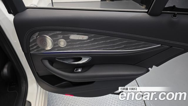 Mercedes-Benz E-Class (W213) E350 4MATIC AMG Line 2022 — фото 25