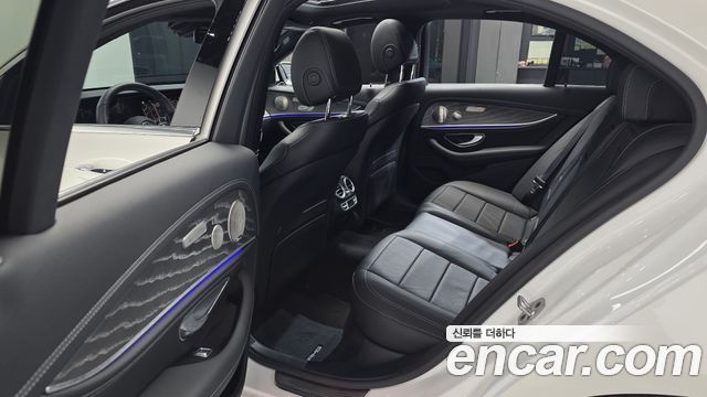 Mercedes-Benz E-Class (W213) E350 4MATIC AMG Line 2022 — фото 26