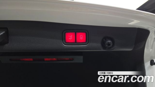 Mercedes-Benz E-Class (W213) E350 4MATIC AMG Line 2022 — фото 33