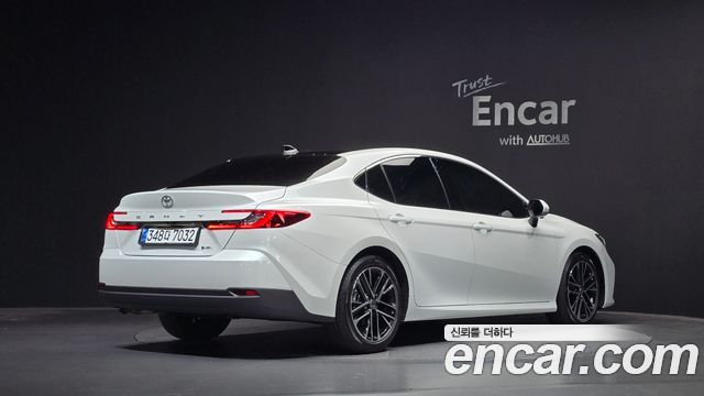 Toyota Camry (XV80) 2.5 XLE Premium Hybrid 2026 — фото 2