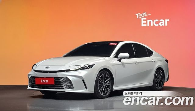 Toyota Camry (XV80) 2.5 XLE Premium Hybrid 2026 — фото 1