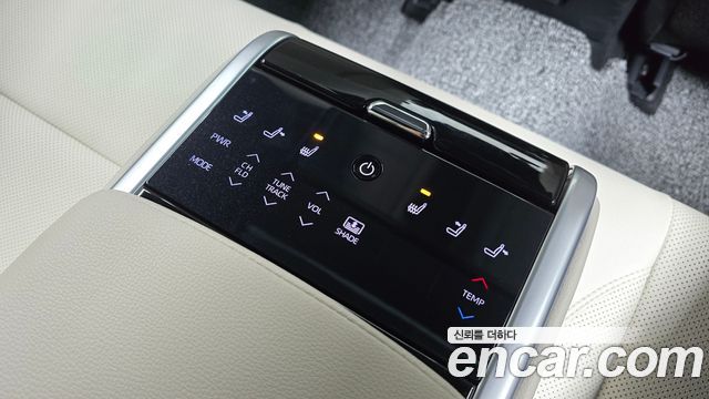 Toyota Camry (XV80) 2.5 XLE Premium Hybrid 2026 — фото 31